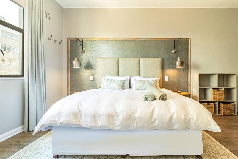 To Let 2 Bedroom Property for Rent in Sea Point Western Cape